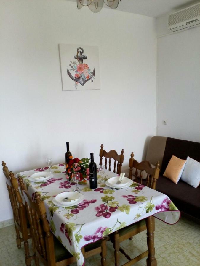 Apartman Knapic Koromačno Exterior foto